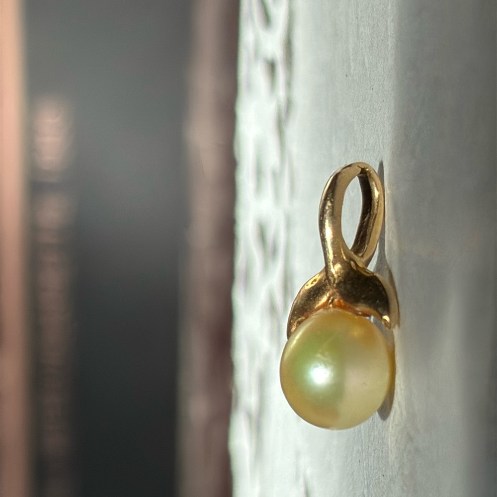 Vintage Gold & Pearl Pendant